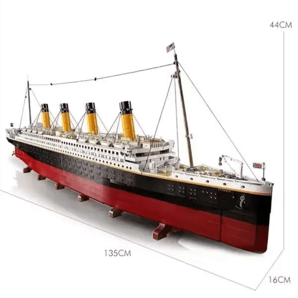 10294 Titanic LEGO