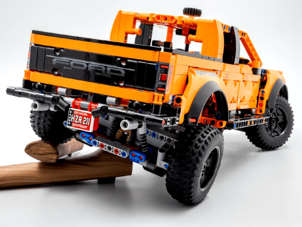 42126 Ford F-150 Raptor Lego