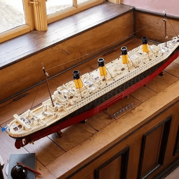 10294 Titanic LEGO