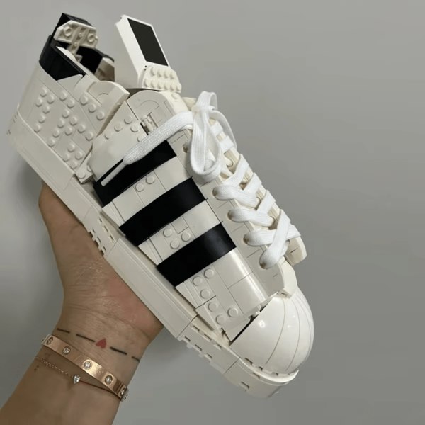 10282 adidas Originals Superstar - LEGO