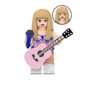 Taylor Swift (Lavender Tour Look)